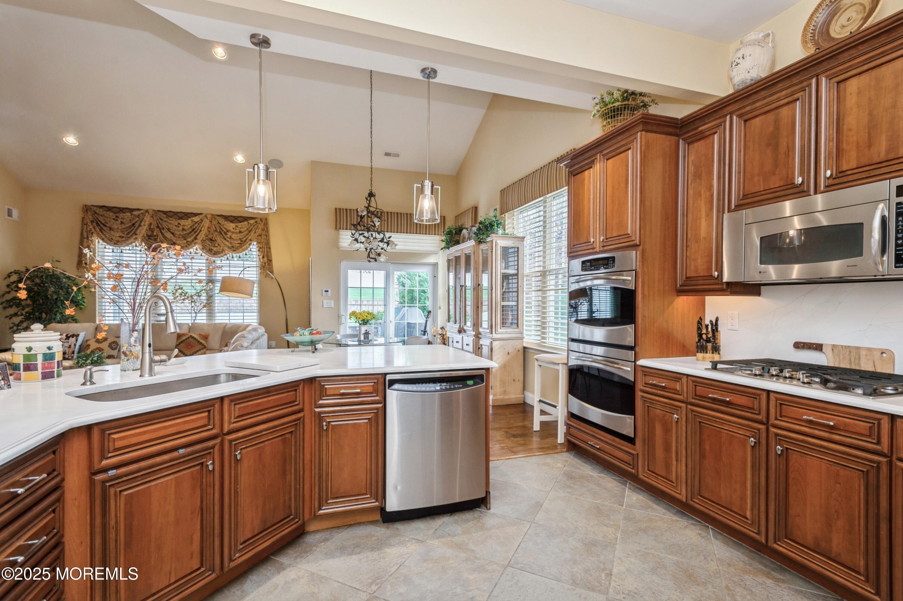 9 Memorial Court, Monroe Township, New Jersey image 8