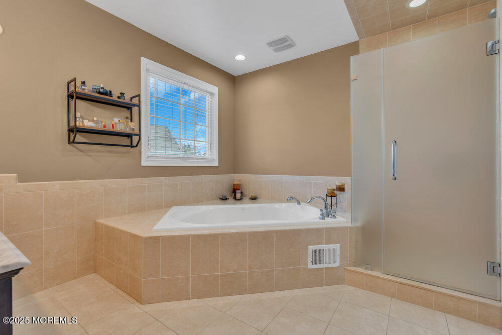 26 W Parsonage Way, Manalapan, New Jersey image 48