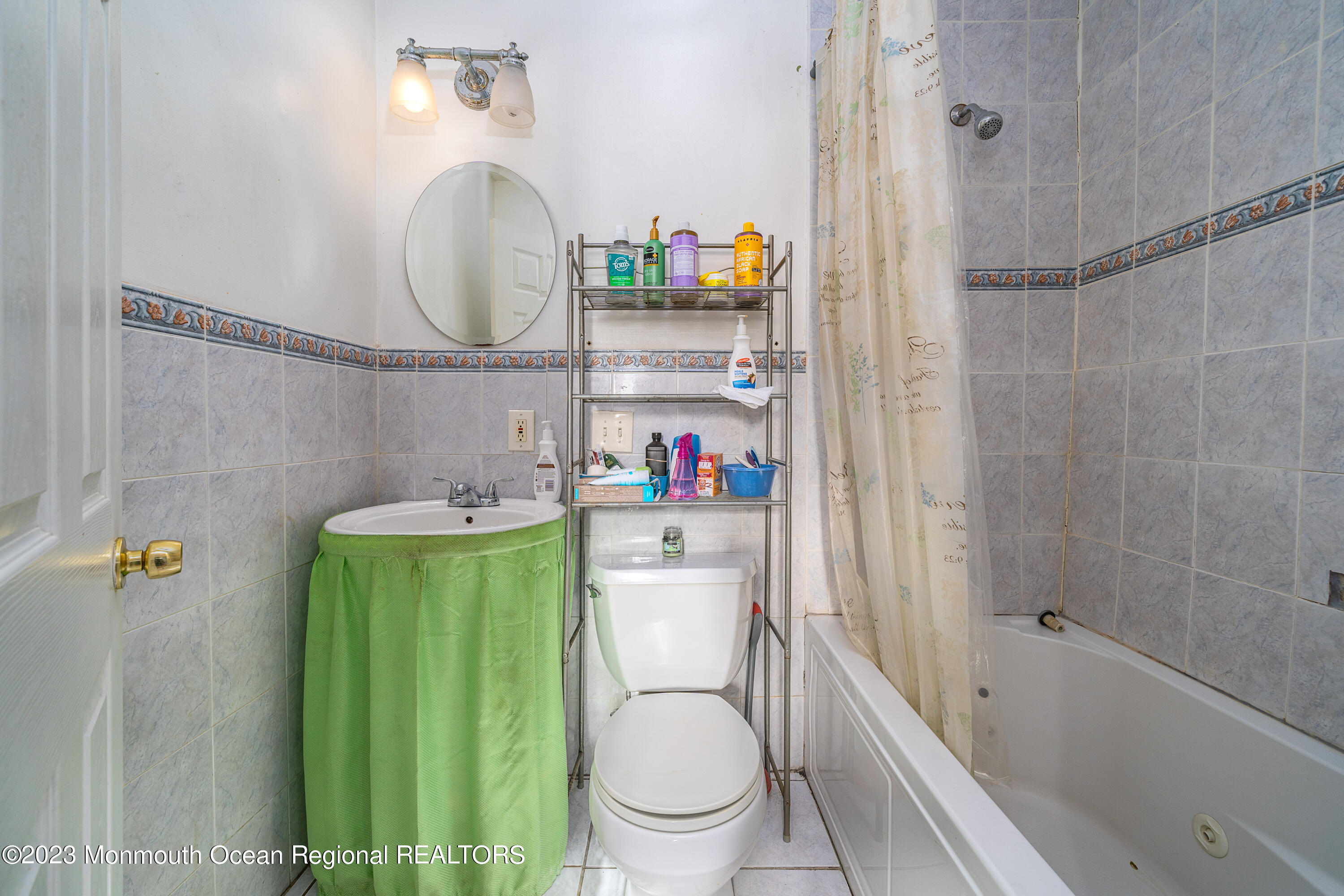 Photo 18 of 19 of 61 Pear Street house
