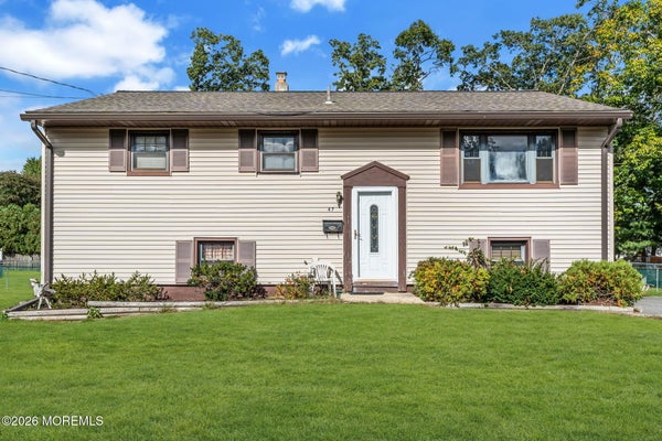 47 DARIEN RD, HOWELL, NJ 07731 - Image f5c1e25fe5aa80007f449e7cc710ab19/719277641