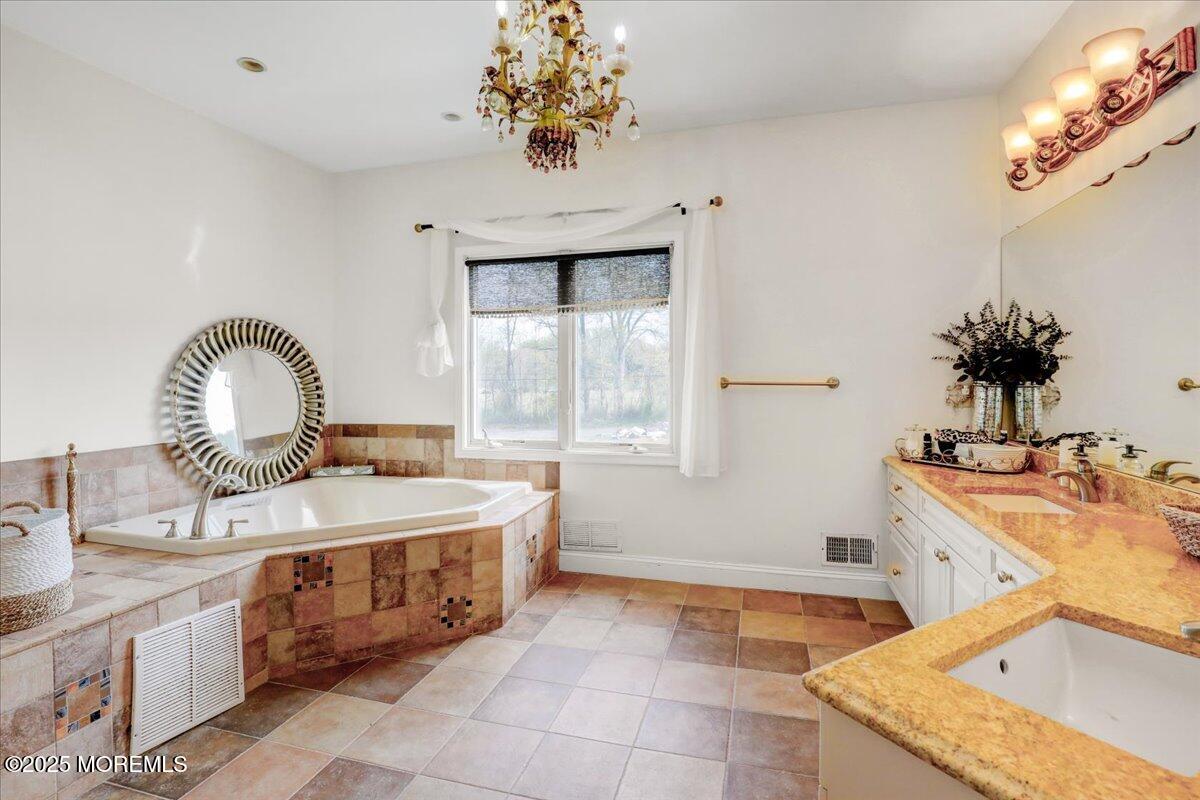 53 Mccaffery Road, Manalapan, New Jersey image 41