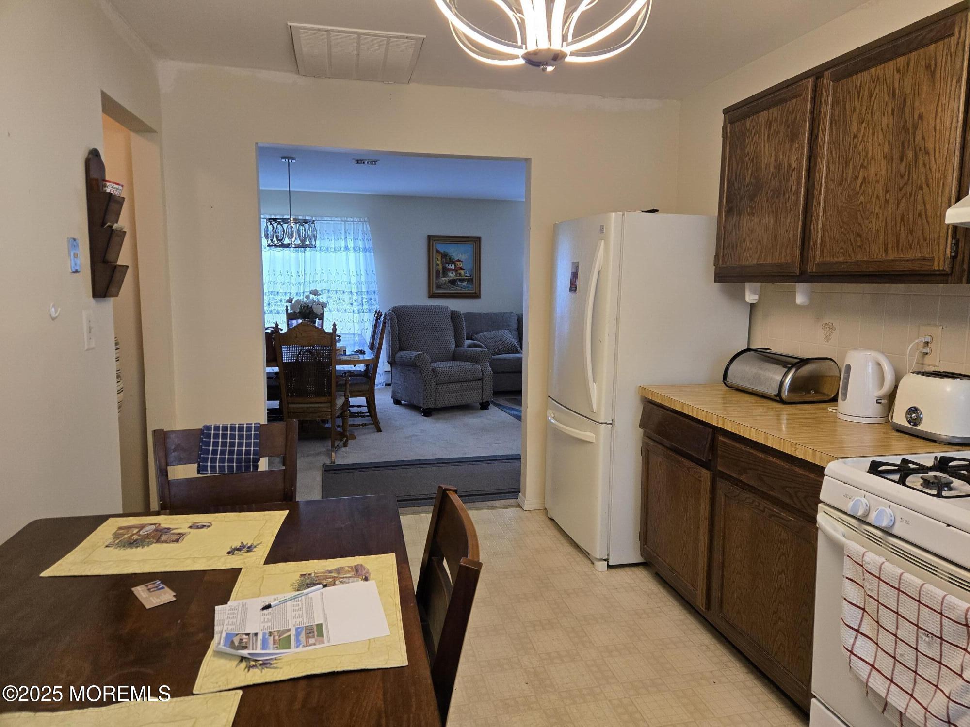 15 Roxton Place, Toms River, New Jersey image 7