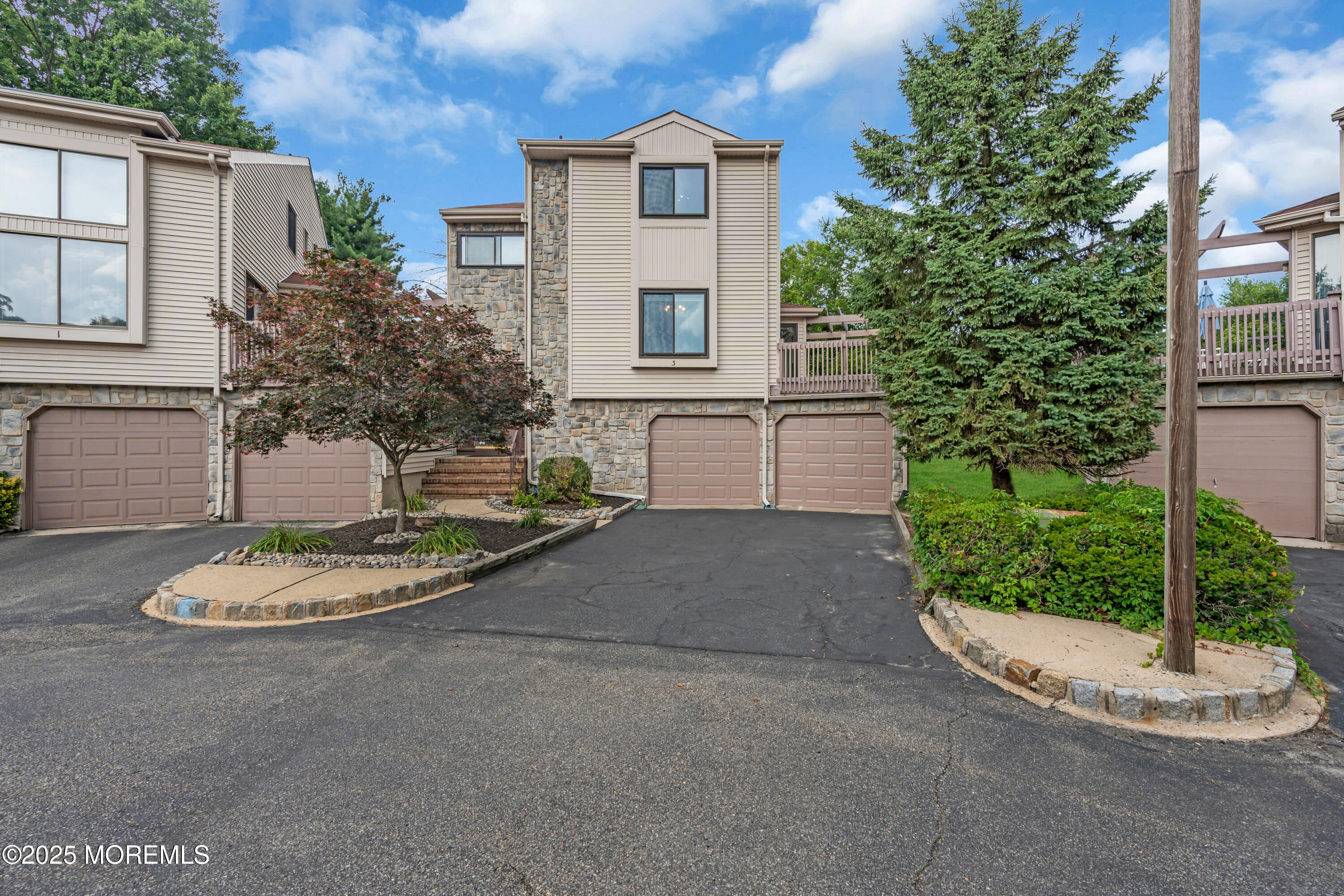 3 Redberry Court