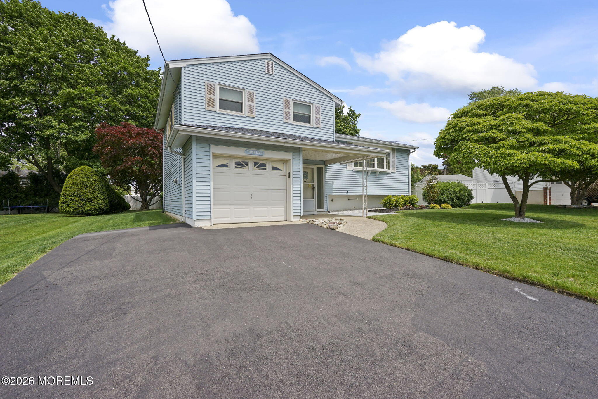 12 Sheinfine Avenue