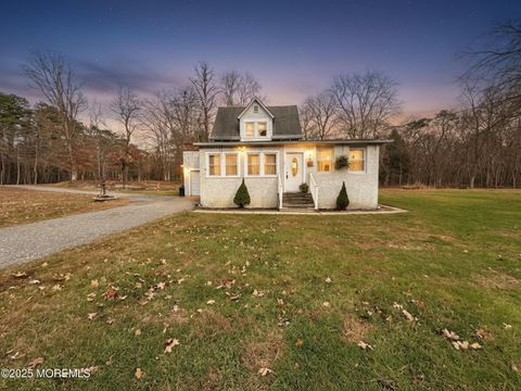 Homes For Sale - 5 Pittenger Pond Road<br/> Freehold, NJ 07728