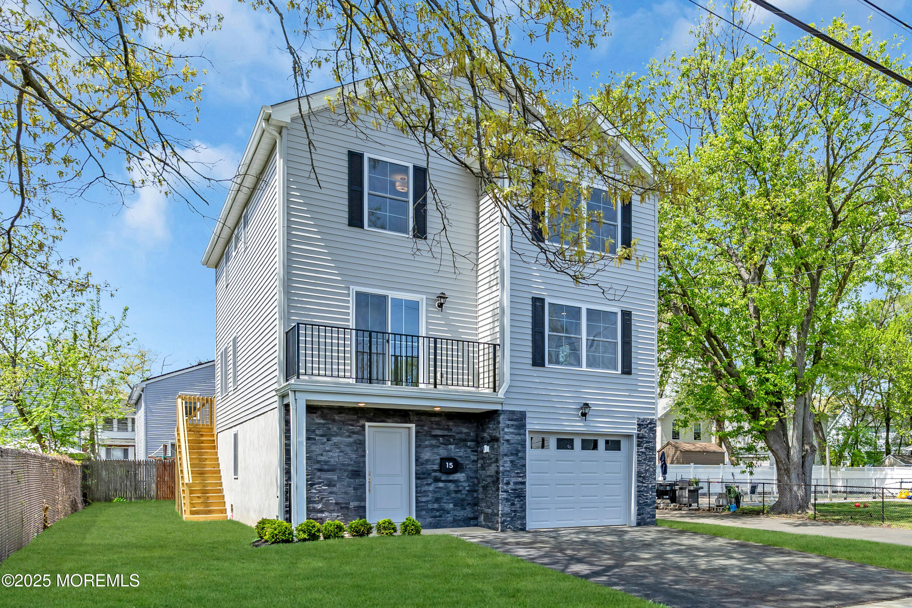 15 Sunset Street