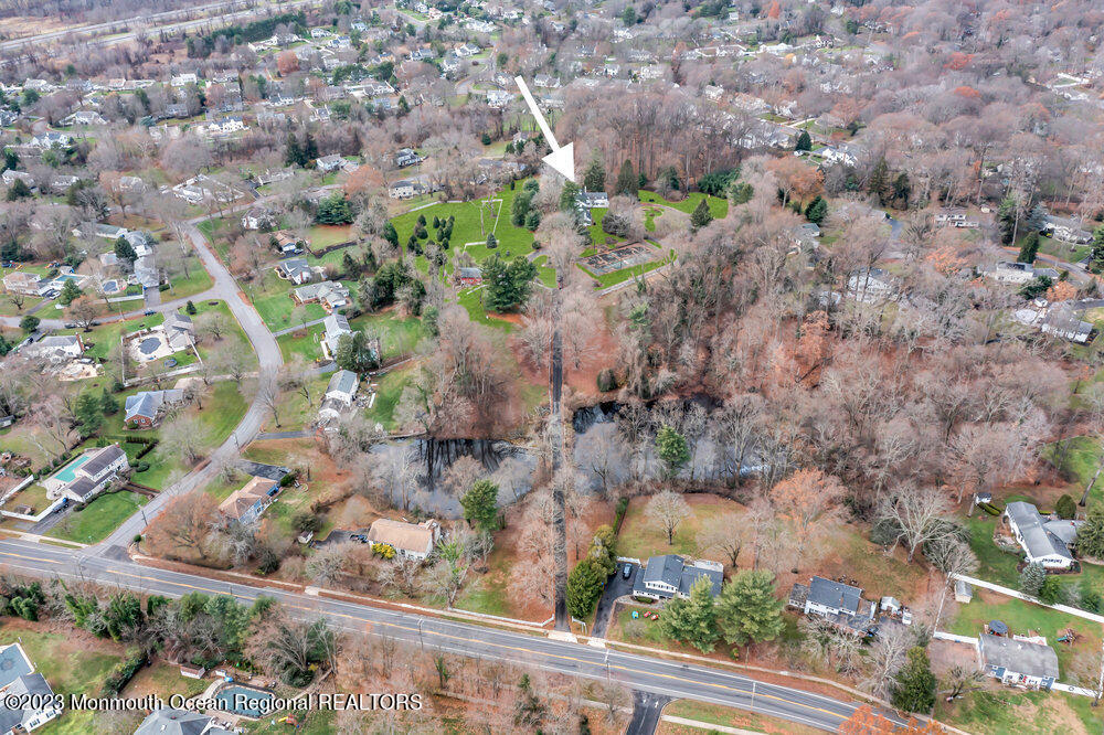 911 Middletown Lincroft Road