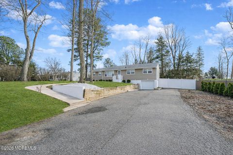 Homes For Sale - 2 Pension Road<br/> Manalapan, NJ 07726