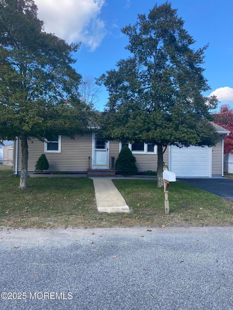 238 Ensign Avenue Beachwood NJ 08722