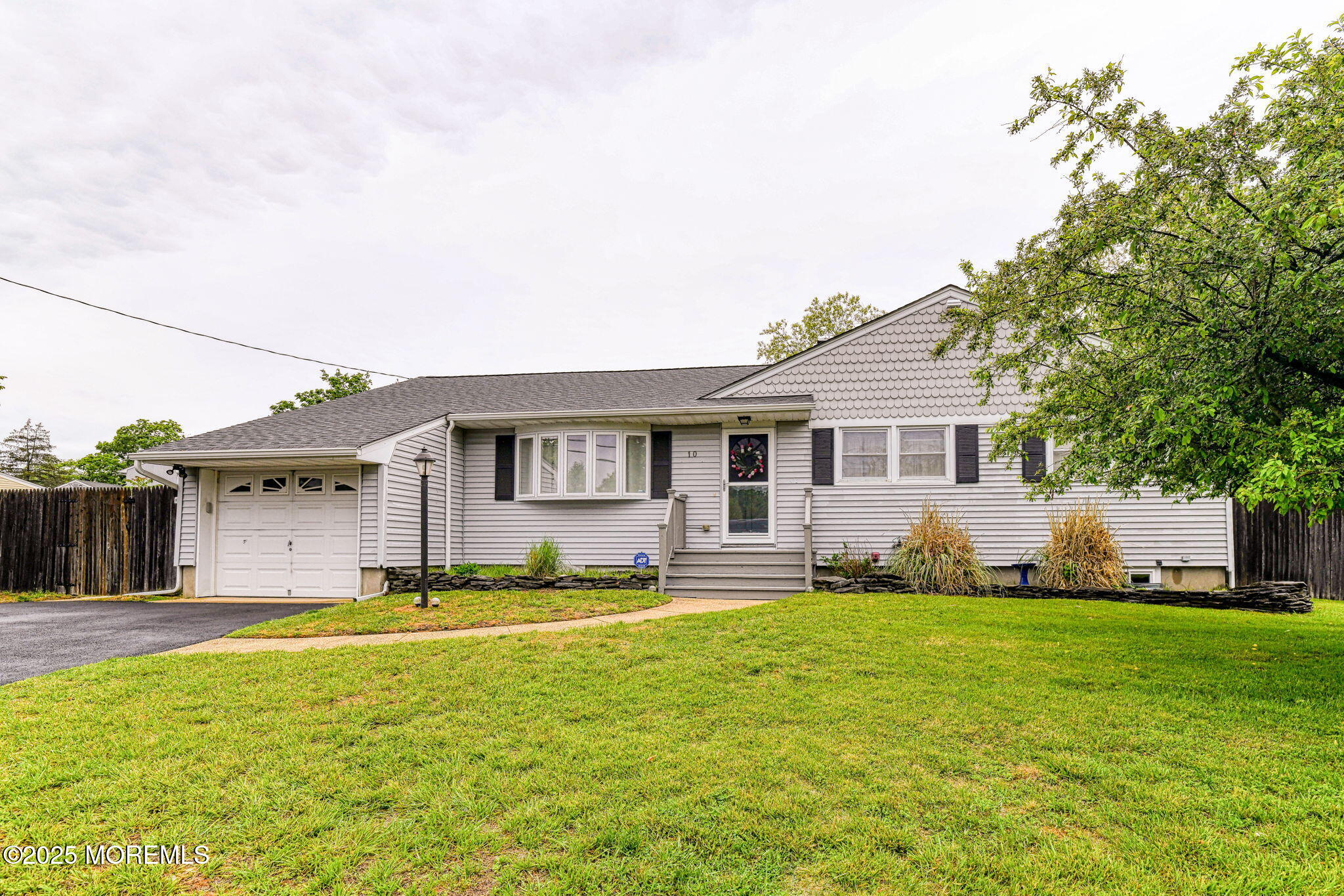 10 Klein Street, Oakhurst, New Jersey image 1