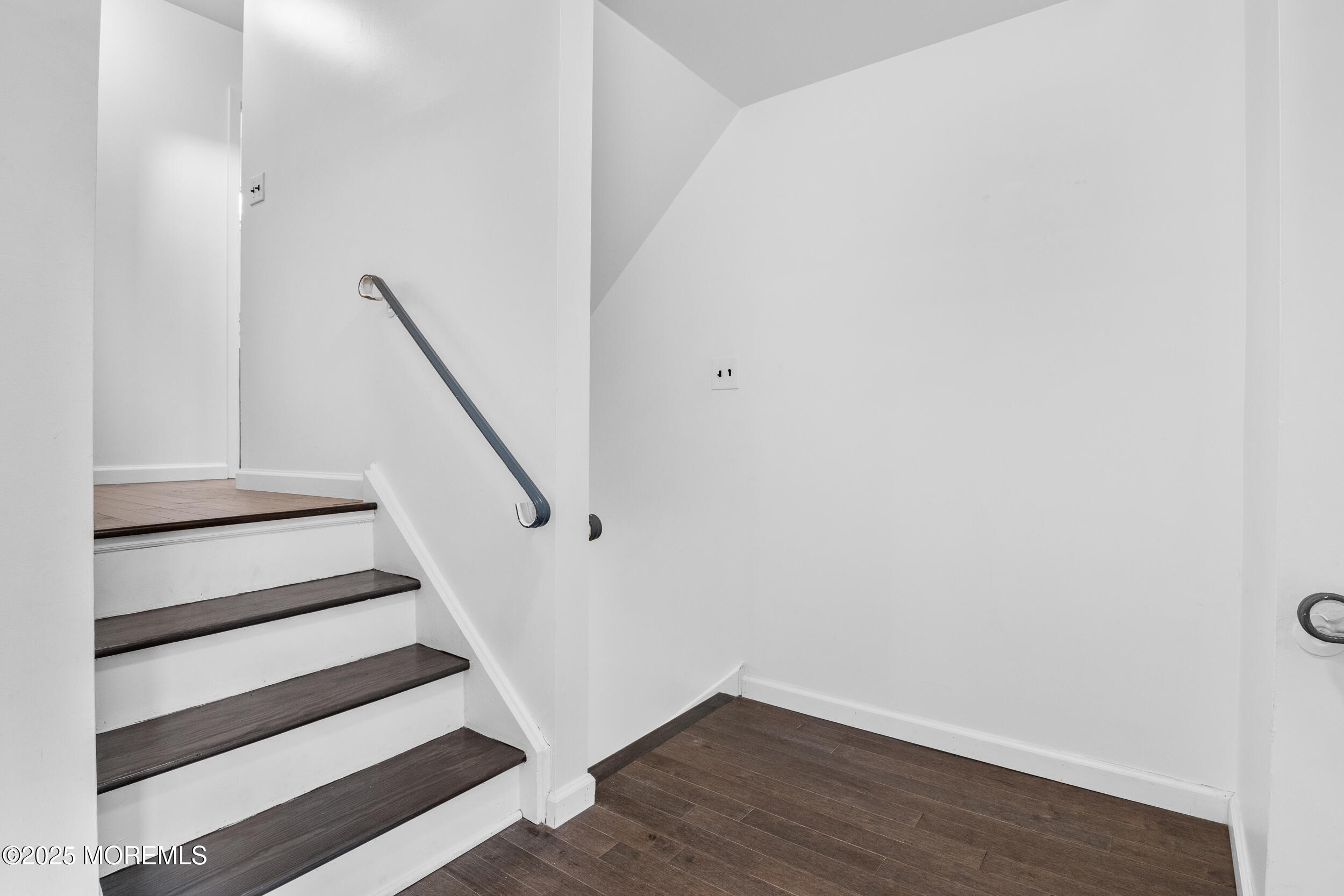 523 Clubhouse Drive, Middletown, New Jersey image 16