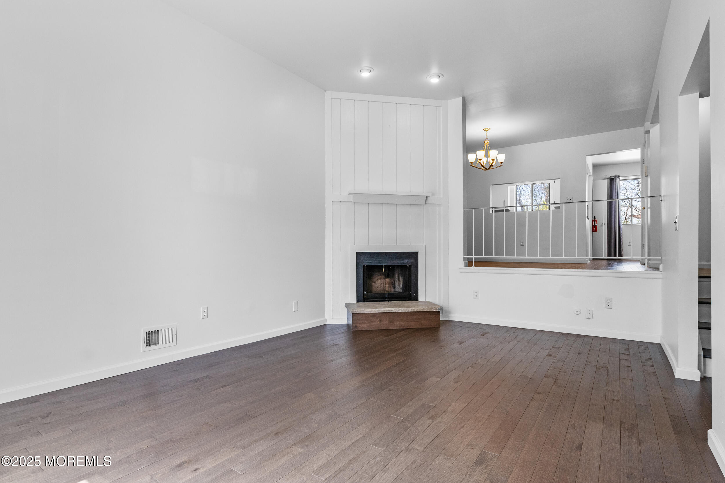 523 Clubhouse Drive, Middletown, New Jersey image 13