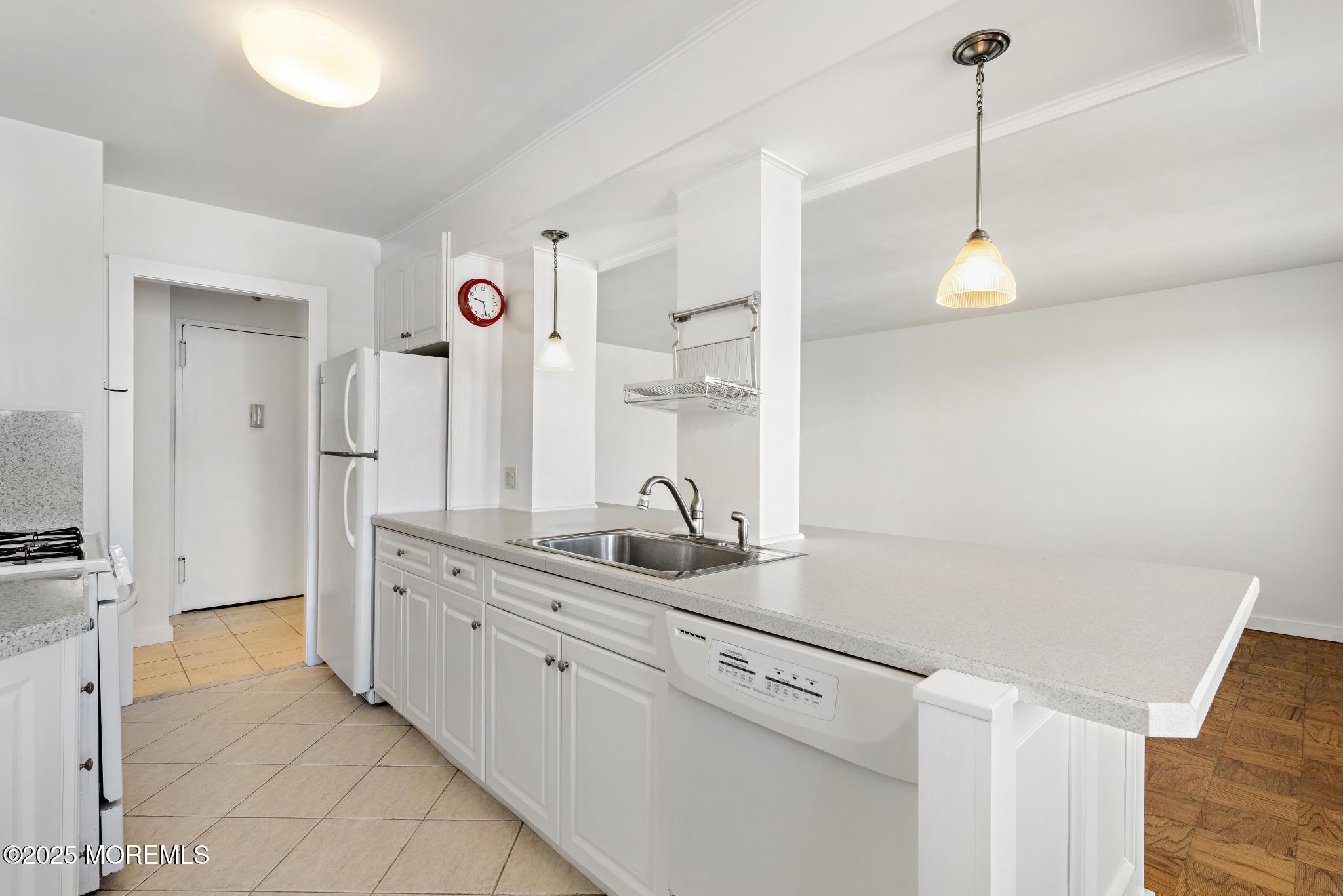 28 Riverside Avenue #10M, Red Bank, New Jersey image 8
