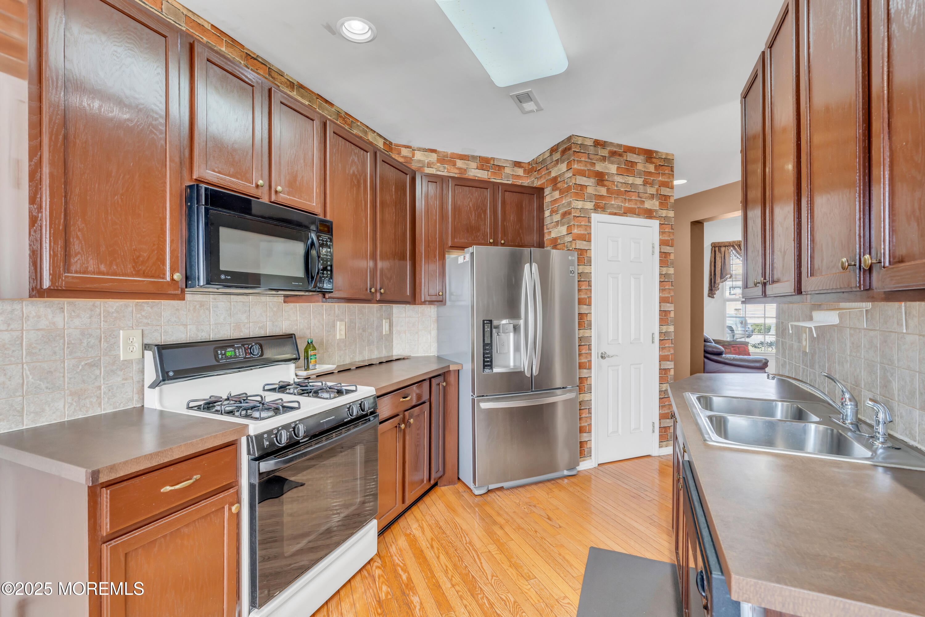 1 Kushnetki Road, Parlin, New Jersey image 19