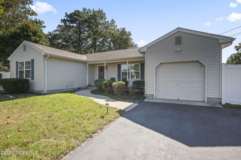 Photo of 1816 5th Avenue, Toms River, NJ 08757 (MLS # 22531016)