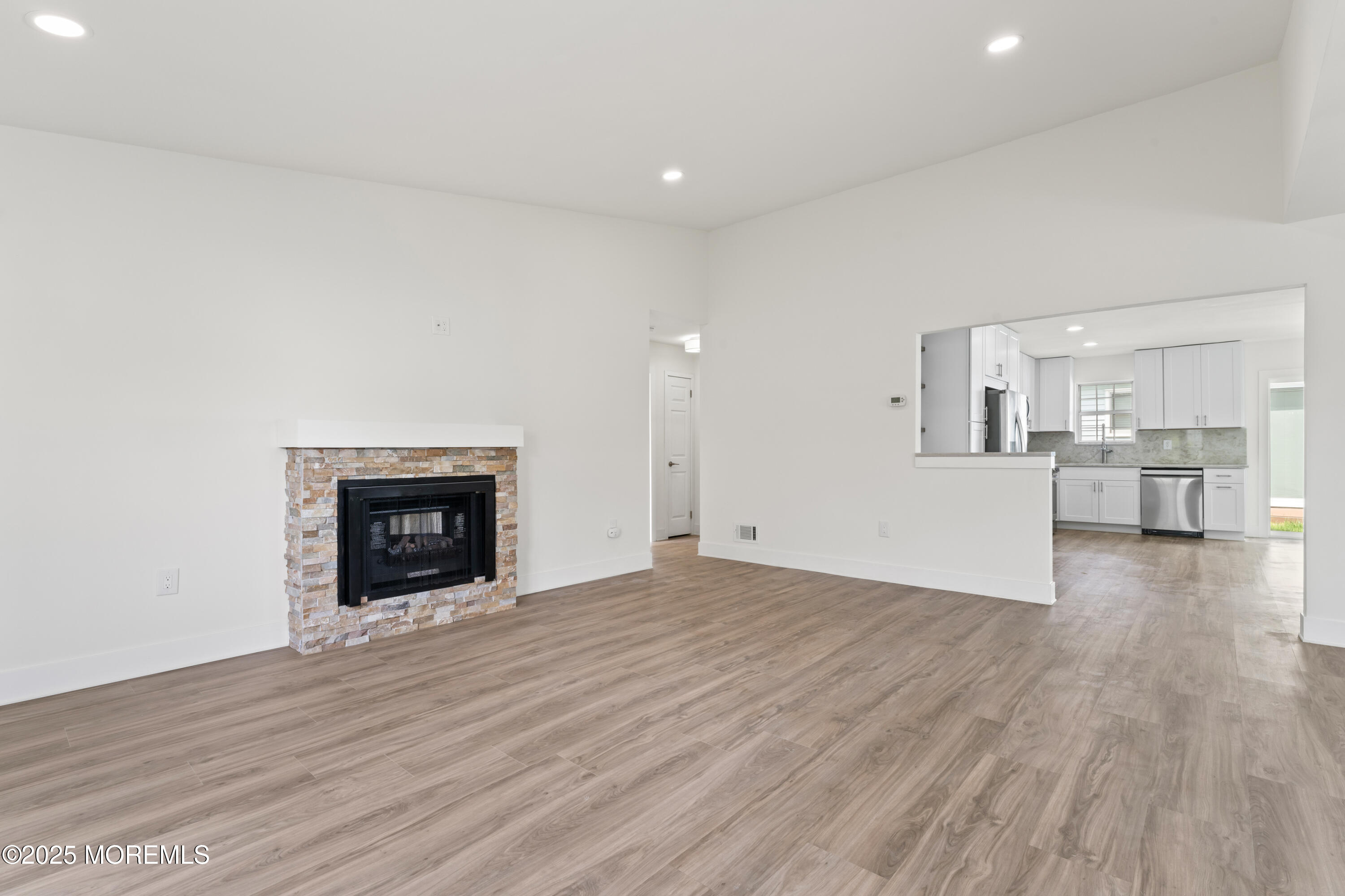 5 Ivy Ridge Close #1000, Freehold, New Jersey image 8