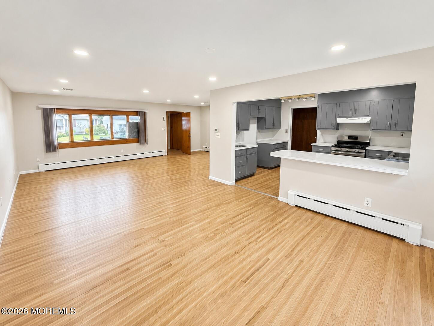 2412 Hemlock Lane