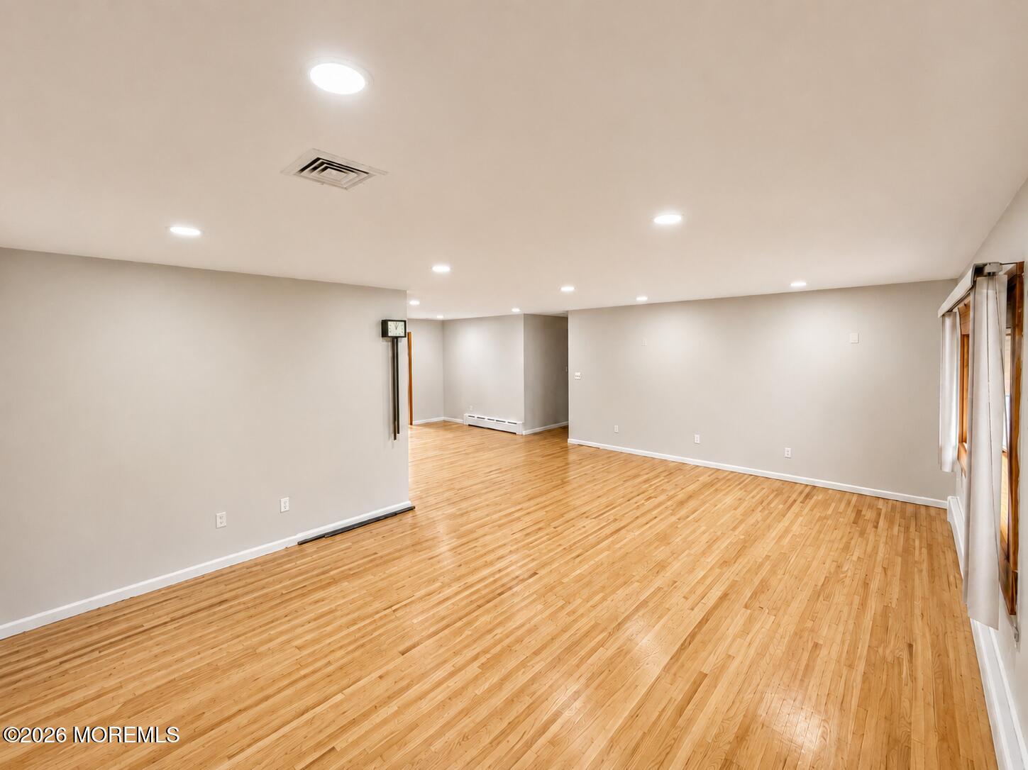 2412 Hemlock Lane