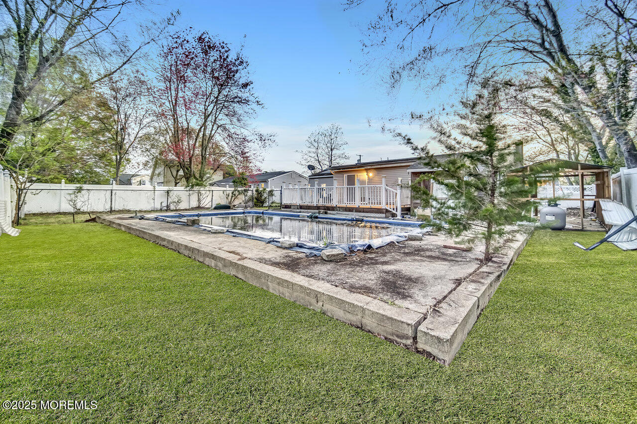 577 Lloyd Road, Toms River, New Jersey image 22