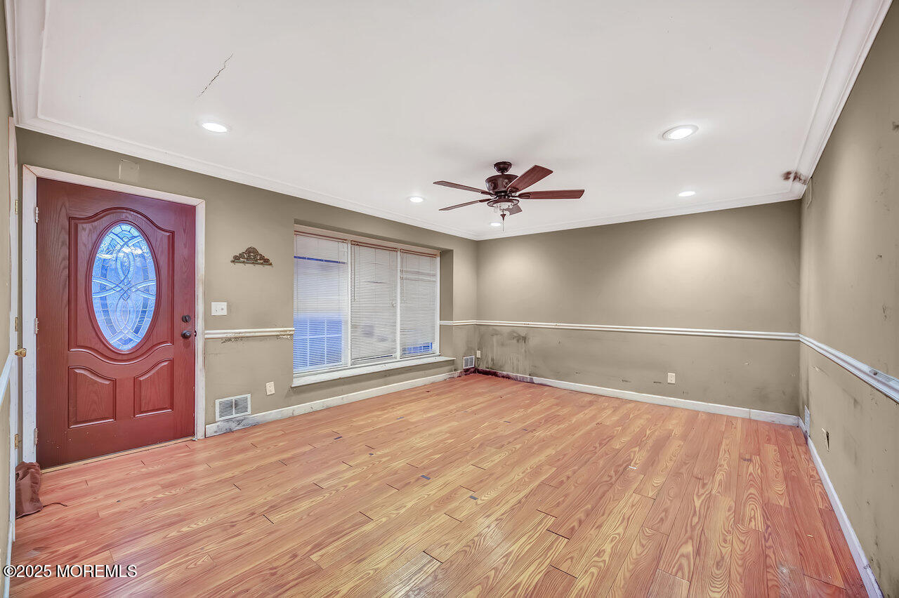 577 Lloyd Road, Toms River, New Jersey image 4