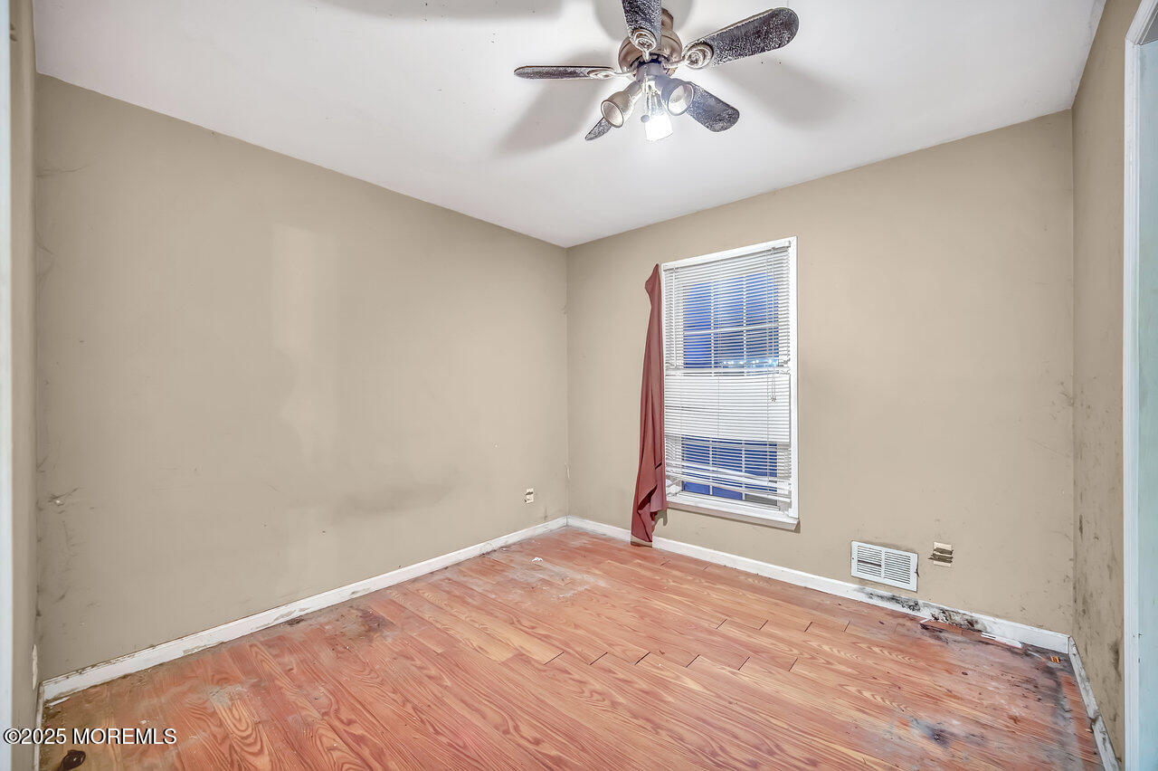 577 Lloyd Road, Toms River, New Jersey image 19