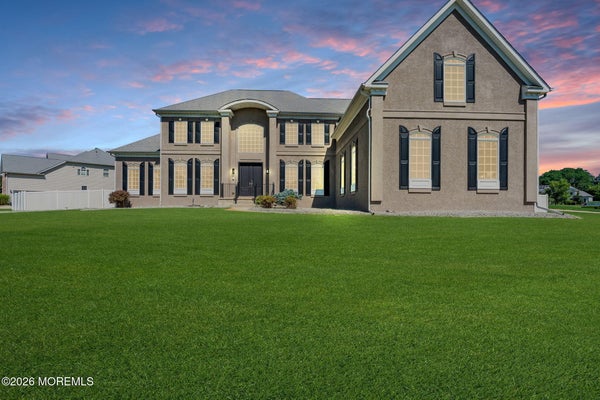 2 KIRSTEN DR, FREEHOLD, NJ 07728 - Image f7987ba41b945d6ca41c88a7c32a08c8/516518524