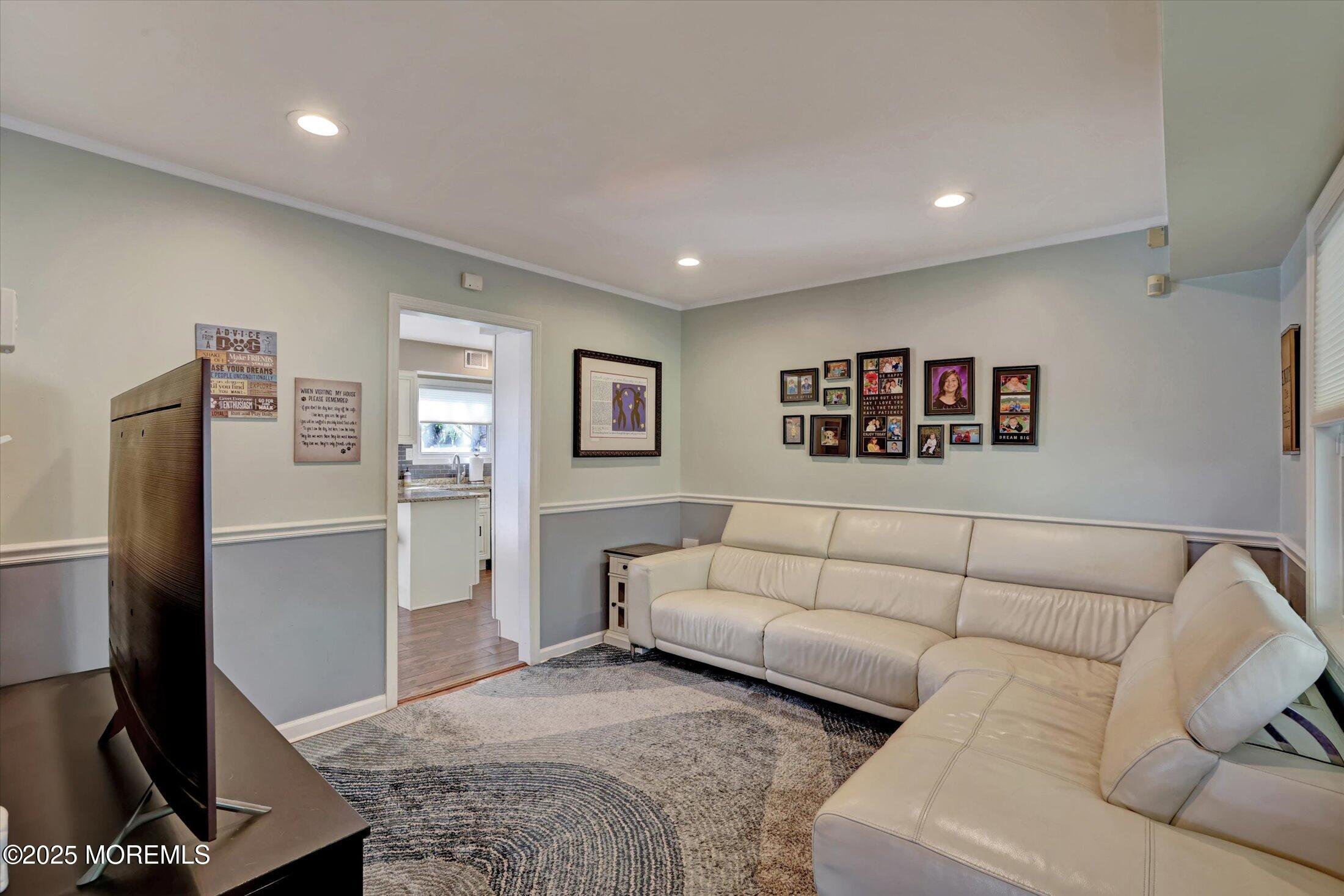 49 Knox Lane, Manalapan, New Jersey image 7