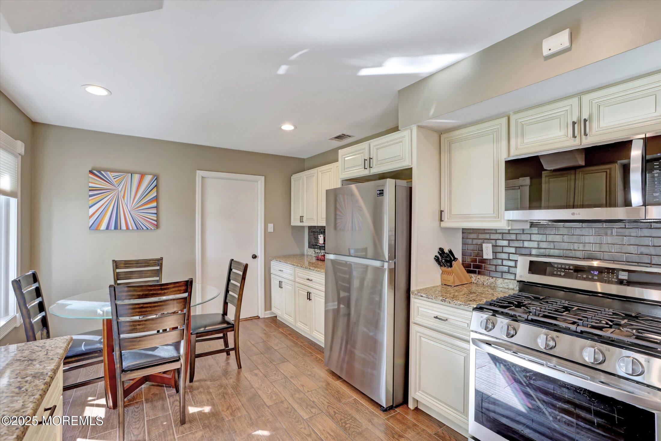 49 Knox Lane, Manalapan, New Jersey image 20