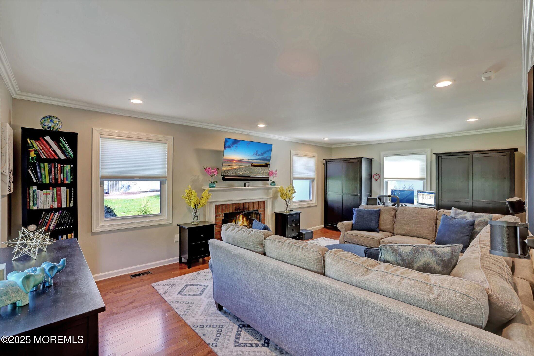 49 Knox Lane, Manalapan, New Jersey image 9