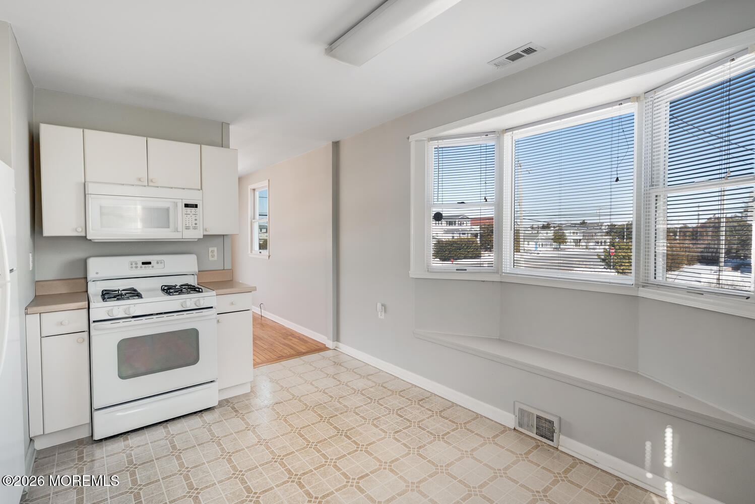 Barnegat Light, New Jersey, 08006, United States, 3 Bedrooms Bedrooms, ,2 BathroomsBathrooms,Residential,Active,2016688