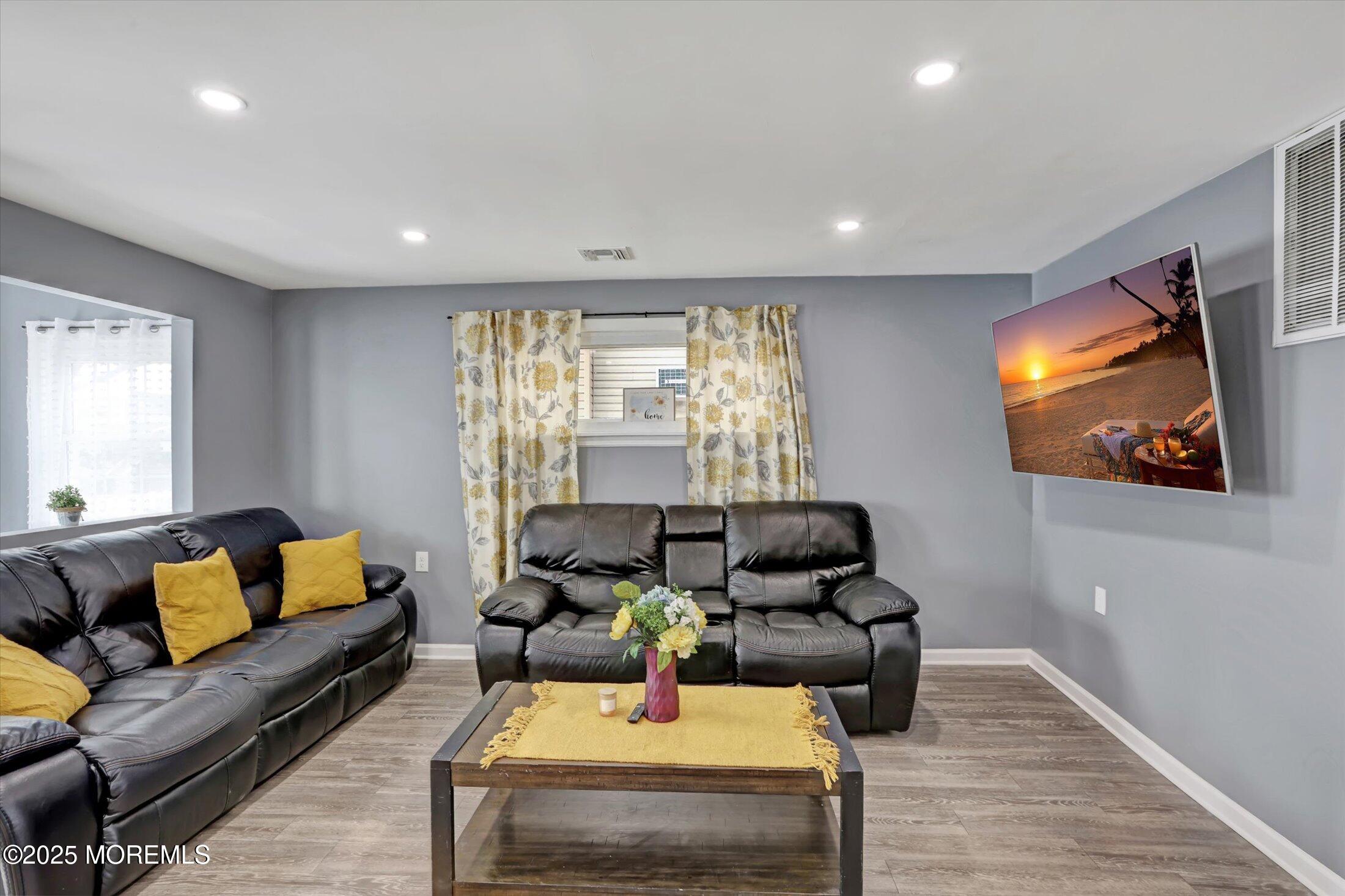 21 E Shore Street, Keansburg, New Jersey image 9