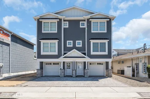 MLS: 22513220