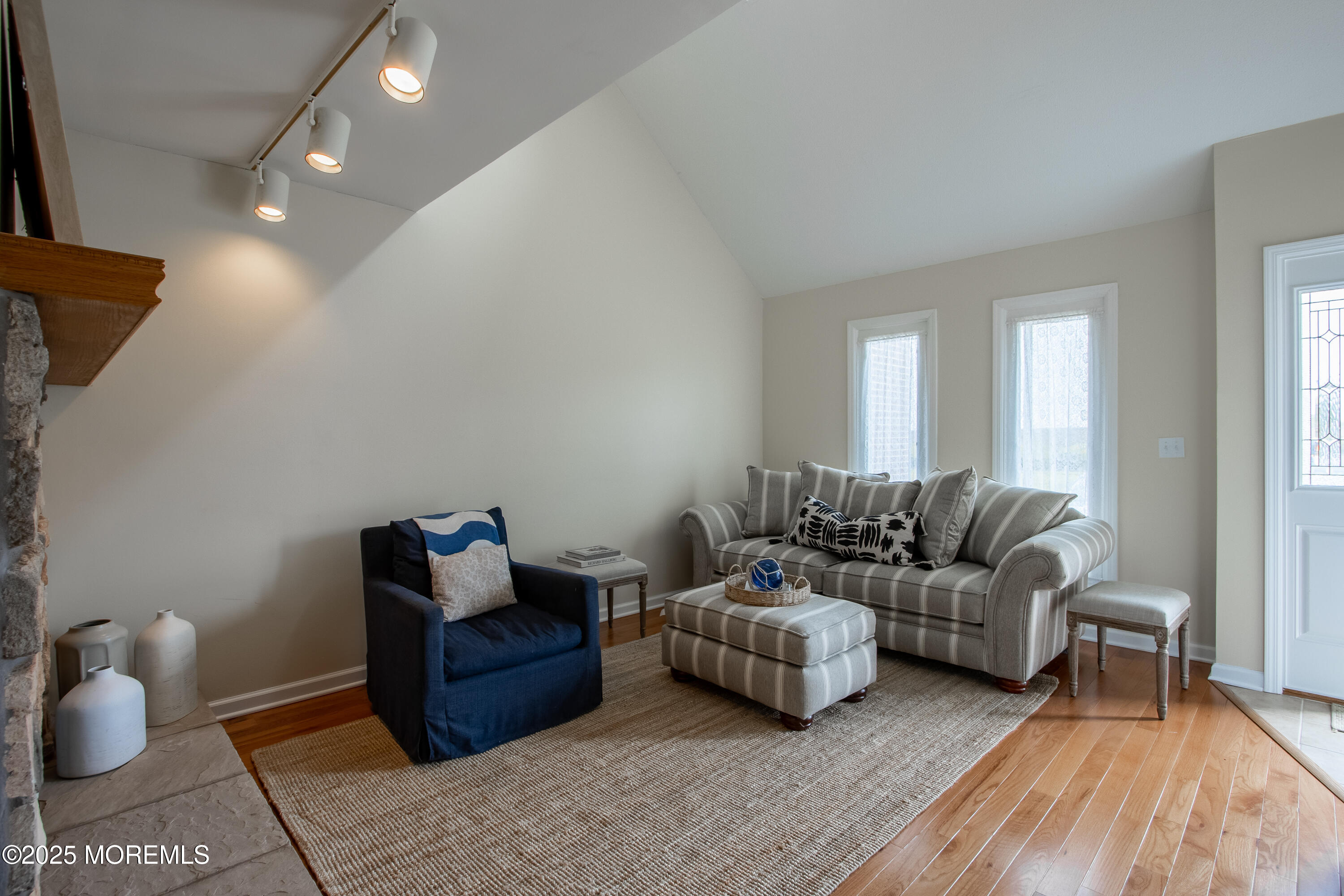 25 Meadow Avenue 64