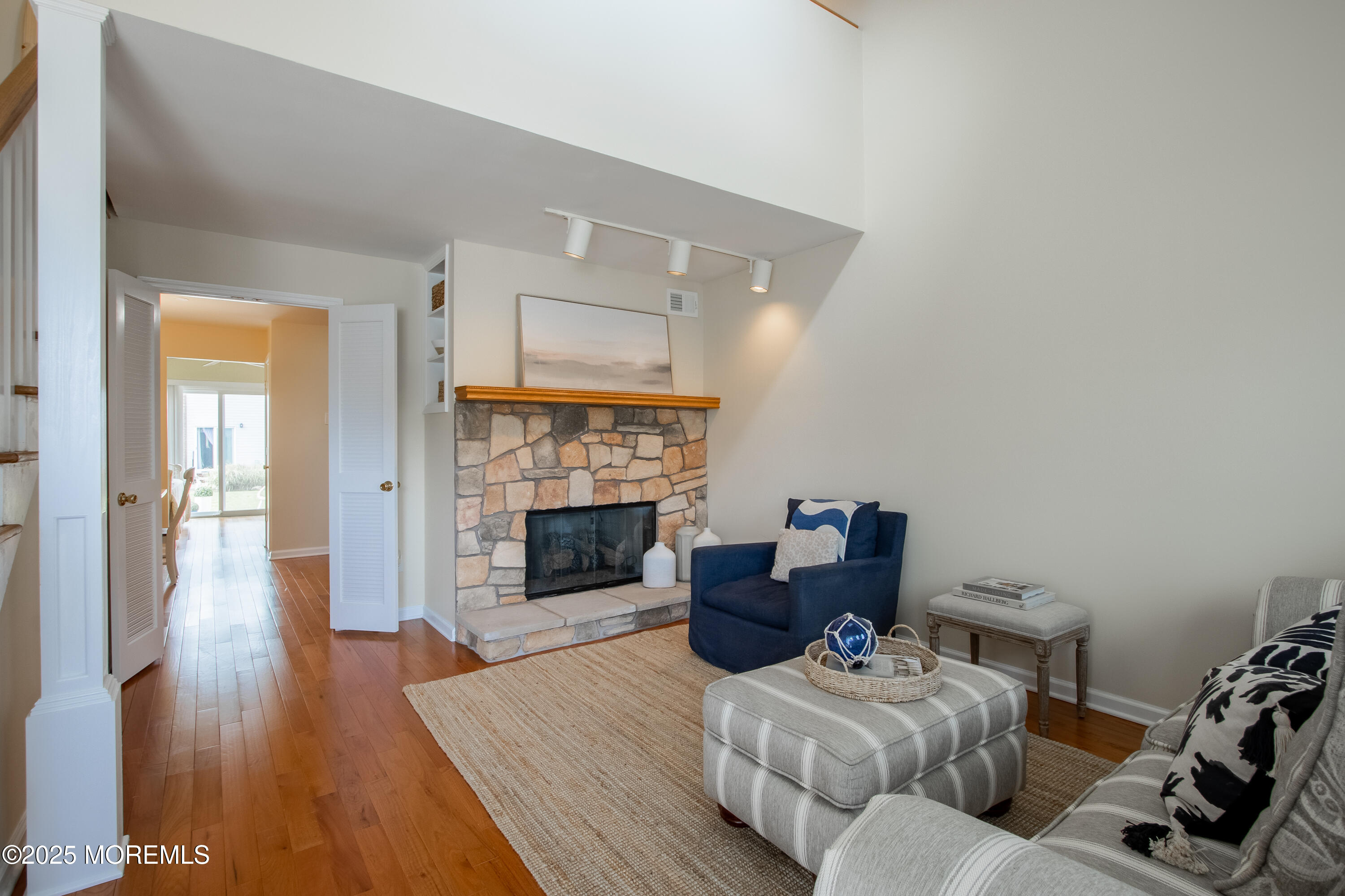 25 Meadow Avenue 64