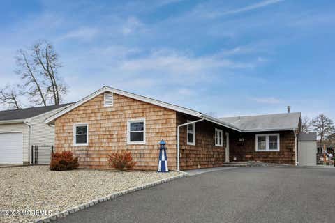 Homes For Rent - 20 Sandy Point Drive<br/> Brick, NJ 08723