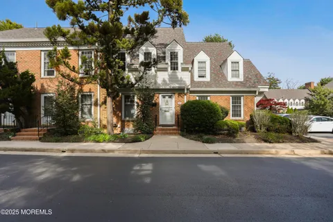 MLS: 22512836