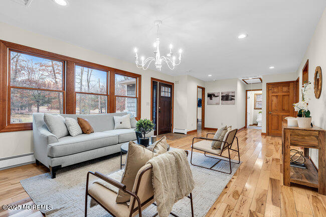 592 Whitecomb Street