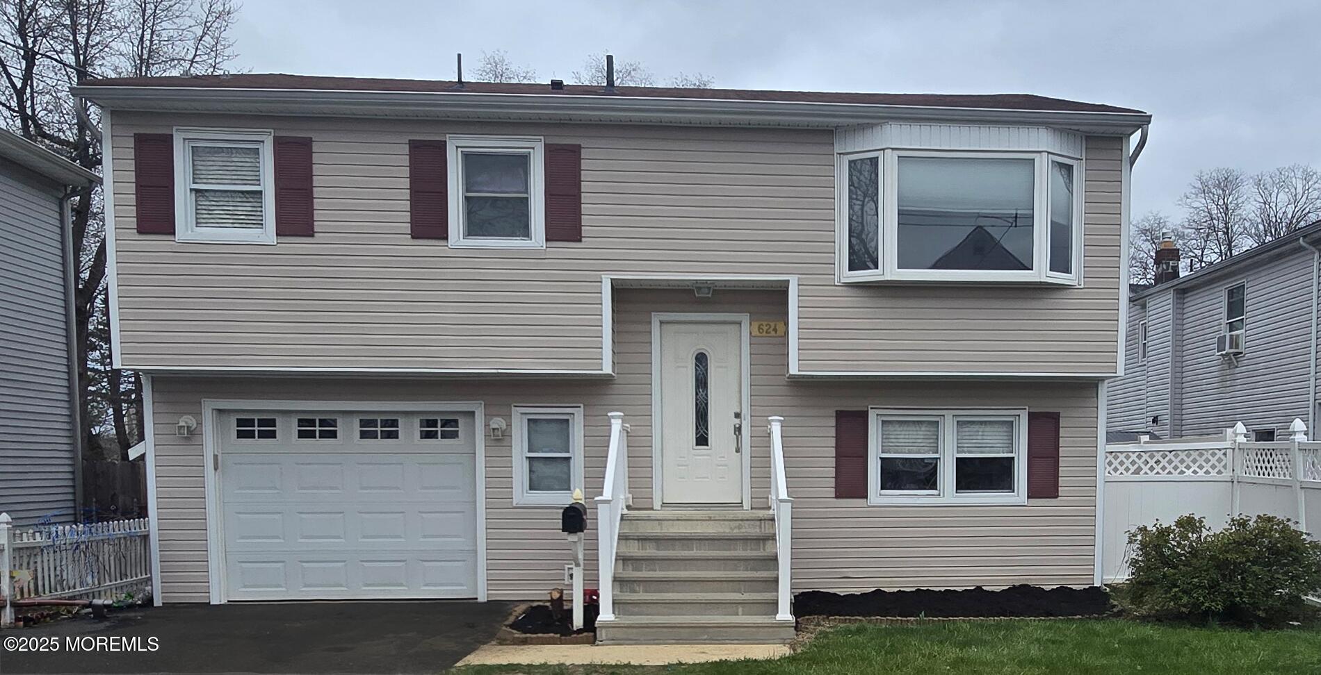 624 Hudson Avenue, Port Monmouth, New Jersey image 1