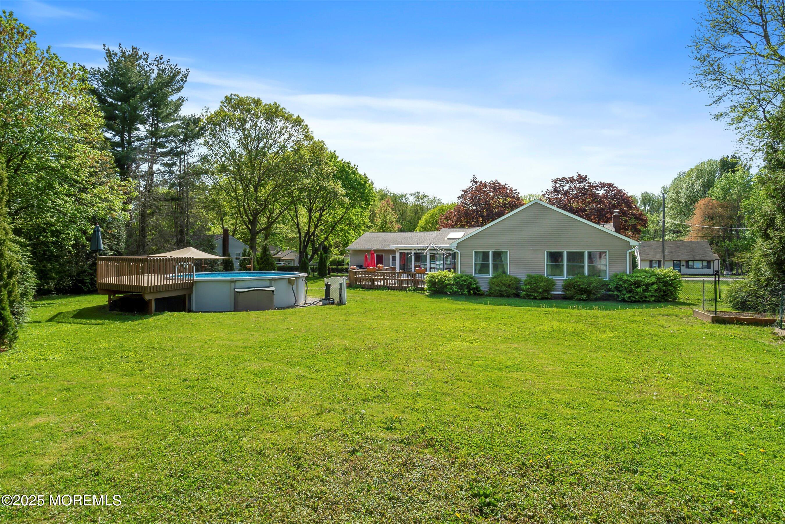 601 East Road, Middletown, New Jersey image 37
