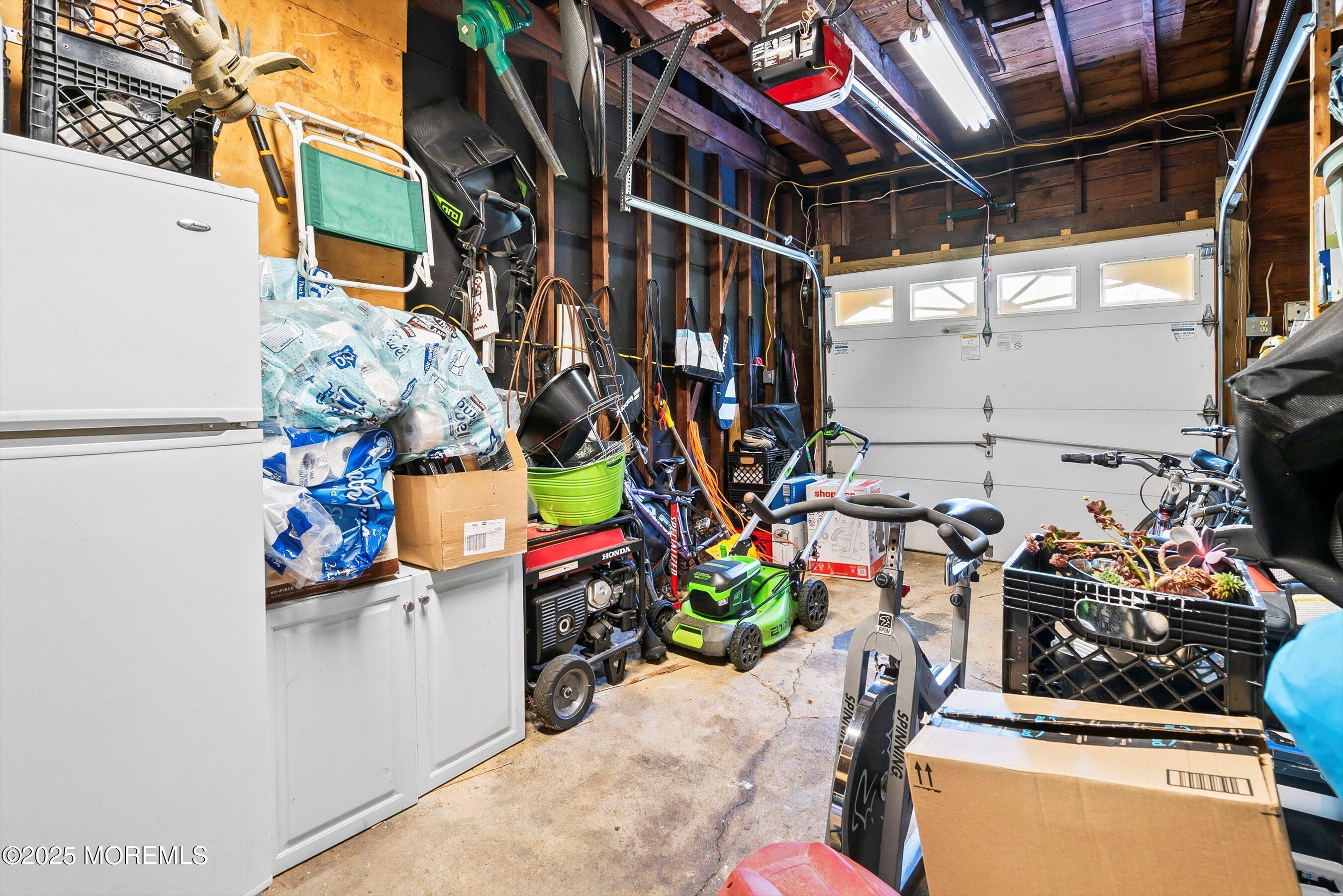 601 East Road, Middletown, New Jersey image 28