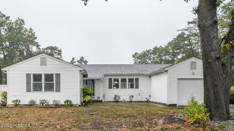 Photo of 1333 Monmouth Avenue, Toms River, NJ 08757 (MLS # 22531353)