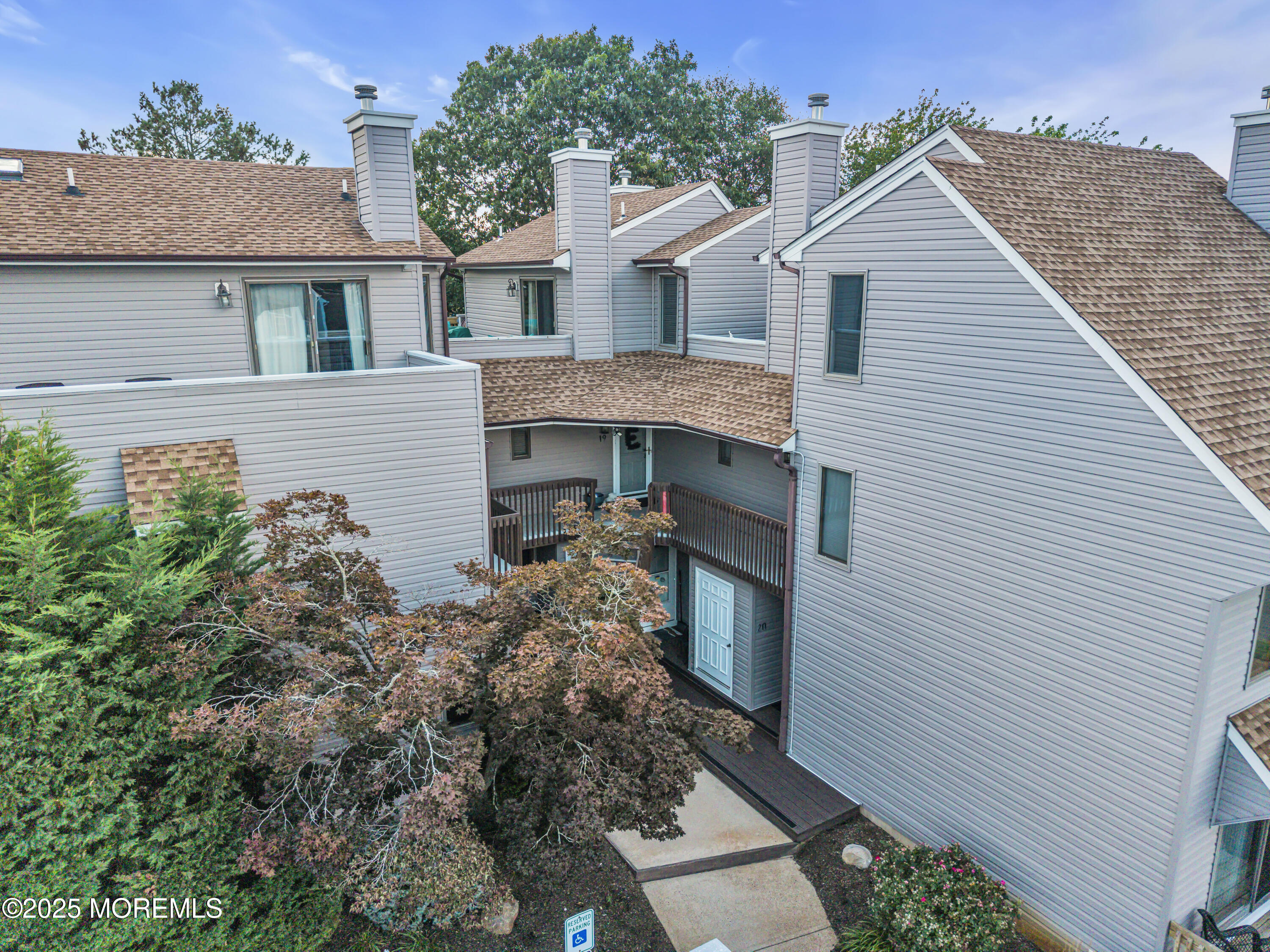 2230 Bridge Avenue 19