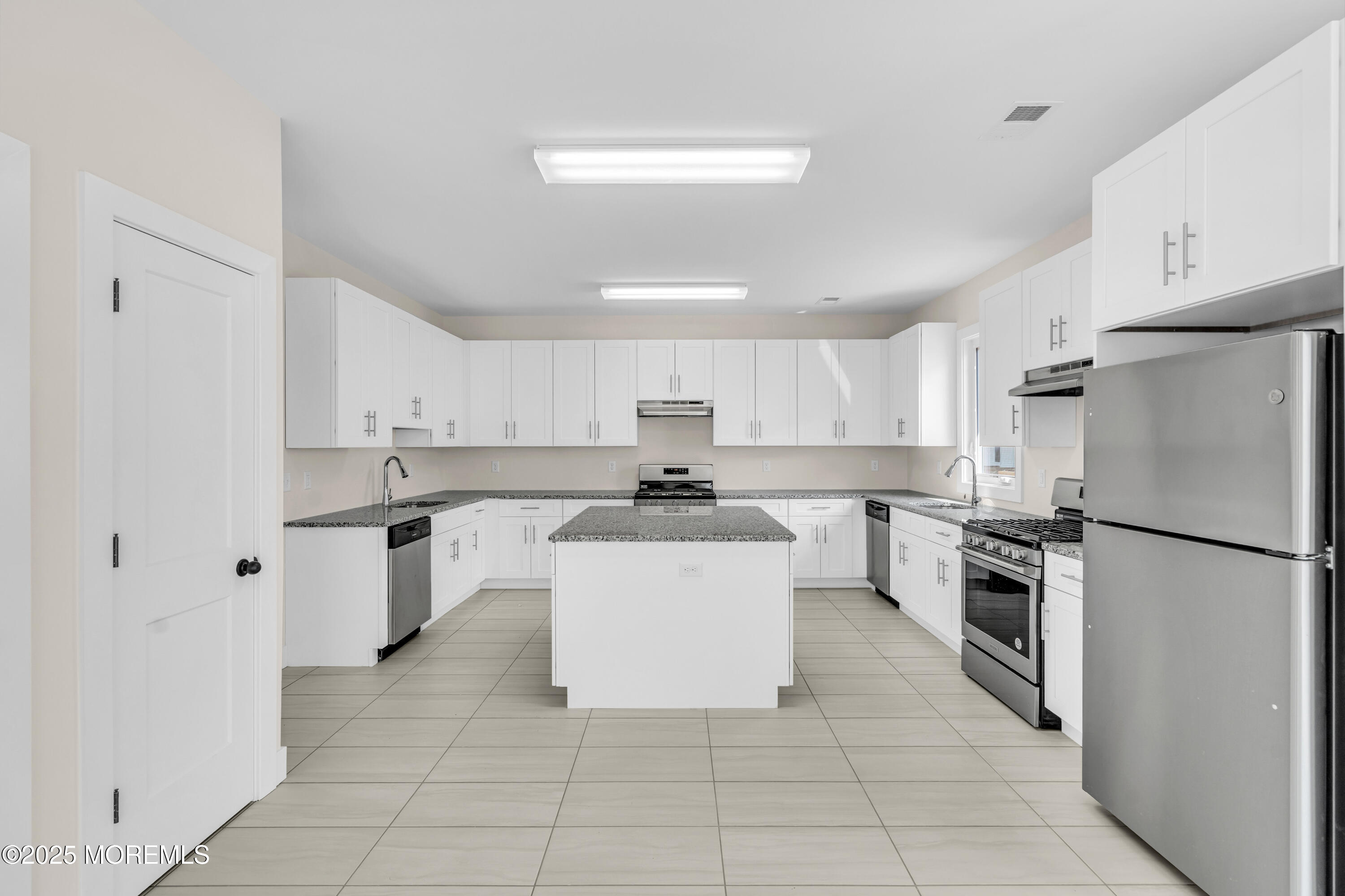 196 Florence Street, Lakewood, New Jersey image 15