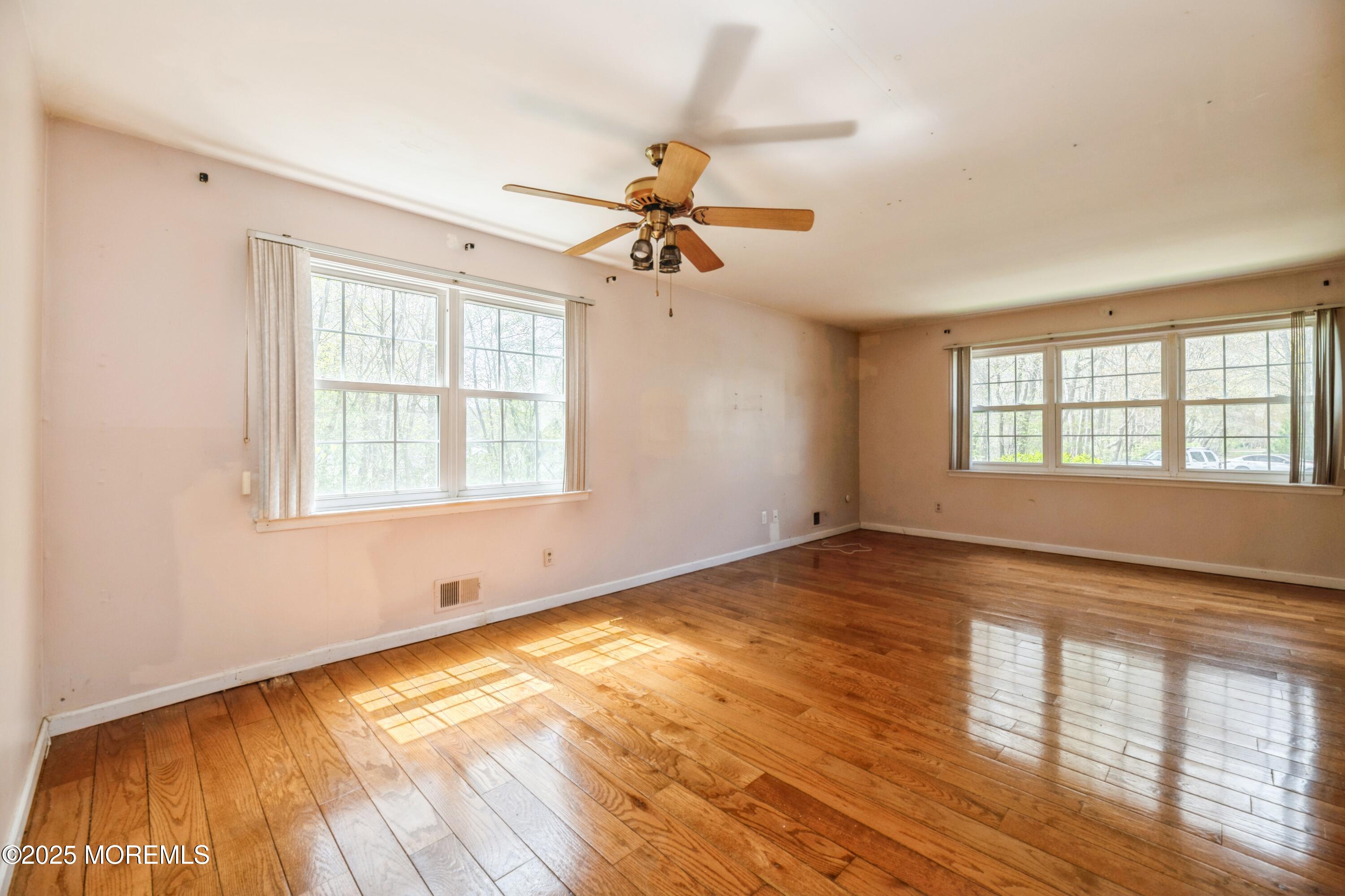 44 Townsend Drive, Matawan, New Jersey image 8