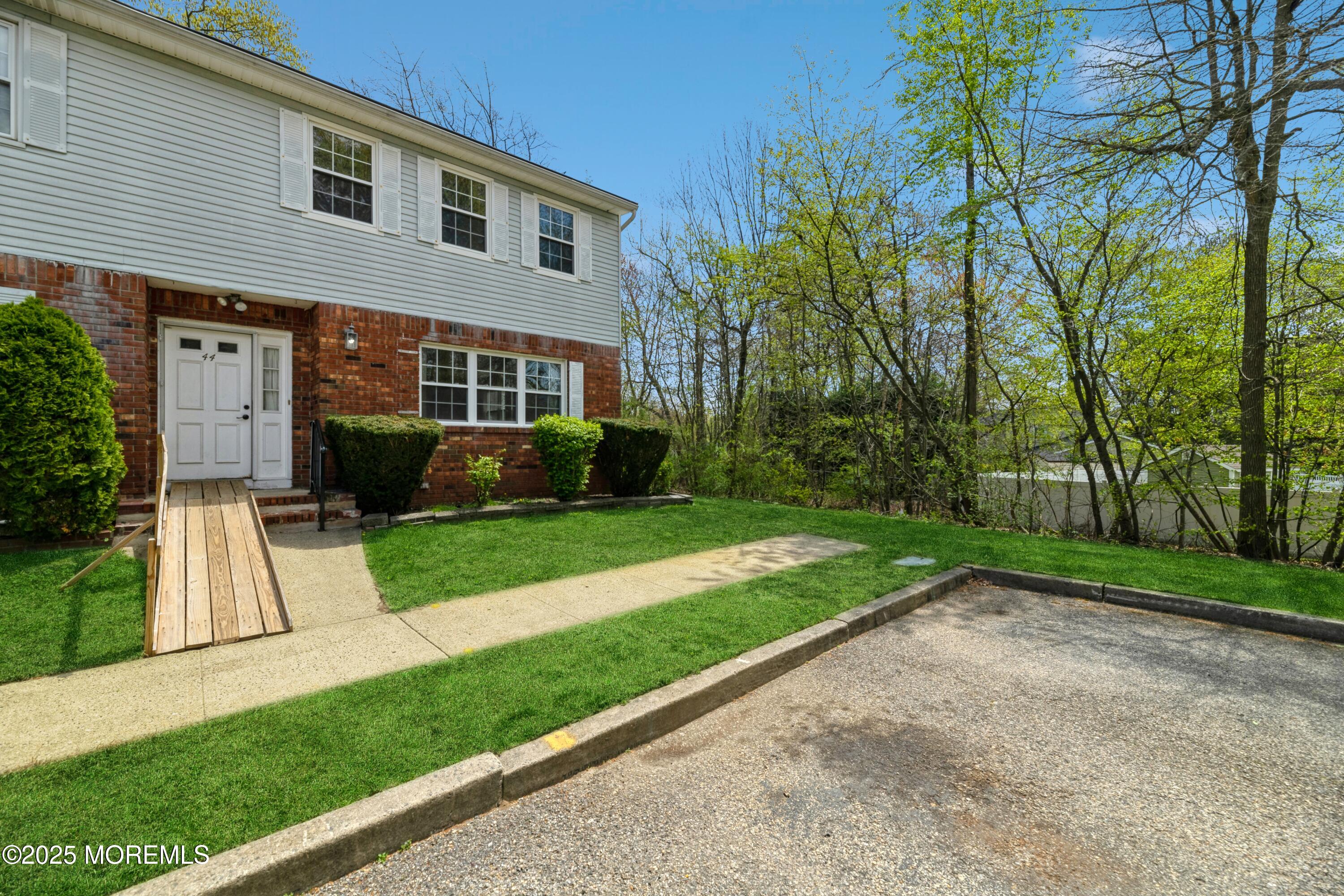 44 Townsend Drive, Matawan, New Jersey image 3