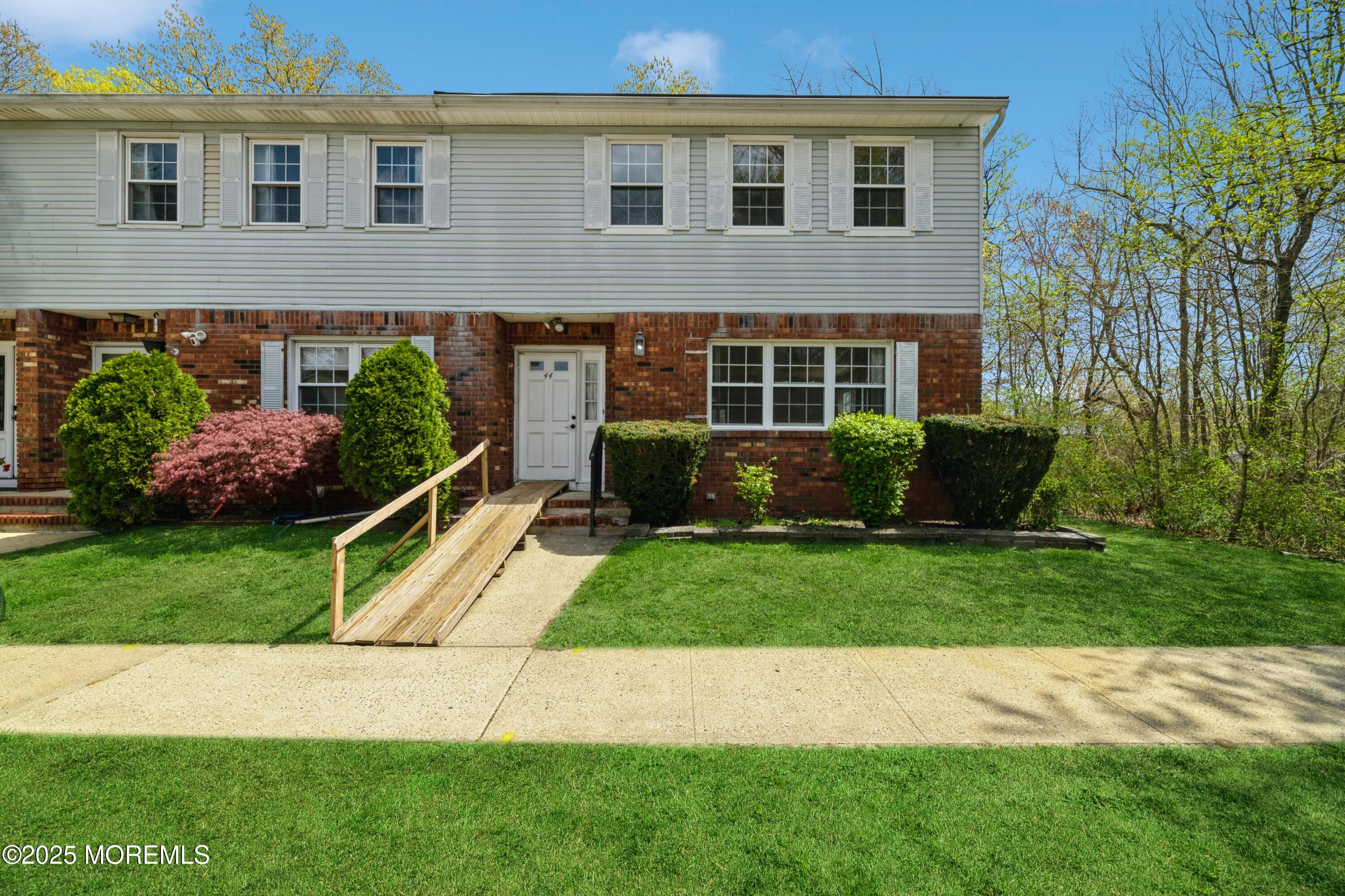 44 Townsend Drive, Matawan, New Jersey image 1