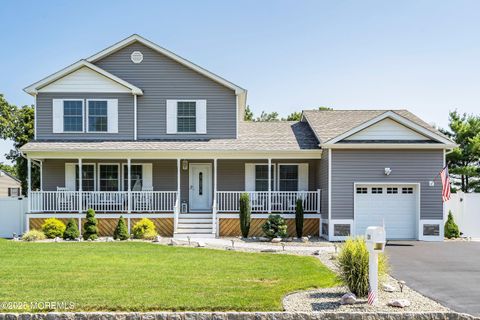 Photo of 258 Ashland Street, Brick, NJ 08723 (MLS # 22610618)