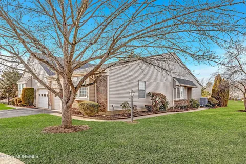 MLS: 22506054