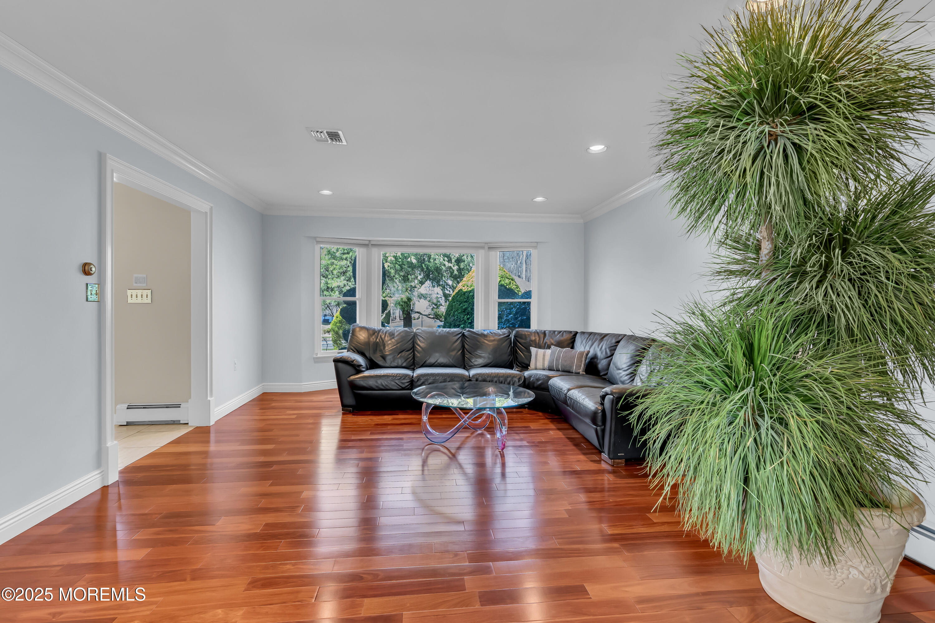 47 Oxford Road, Manalapan, New Jersey image 11