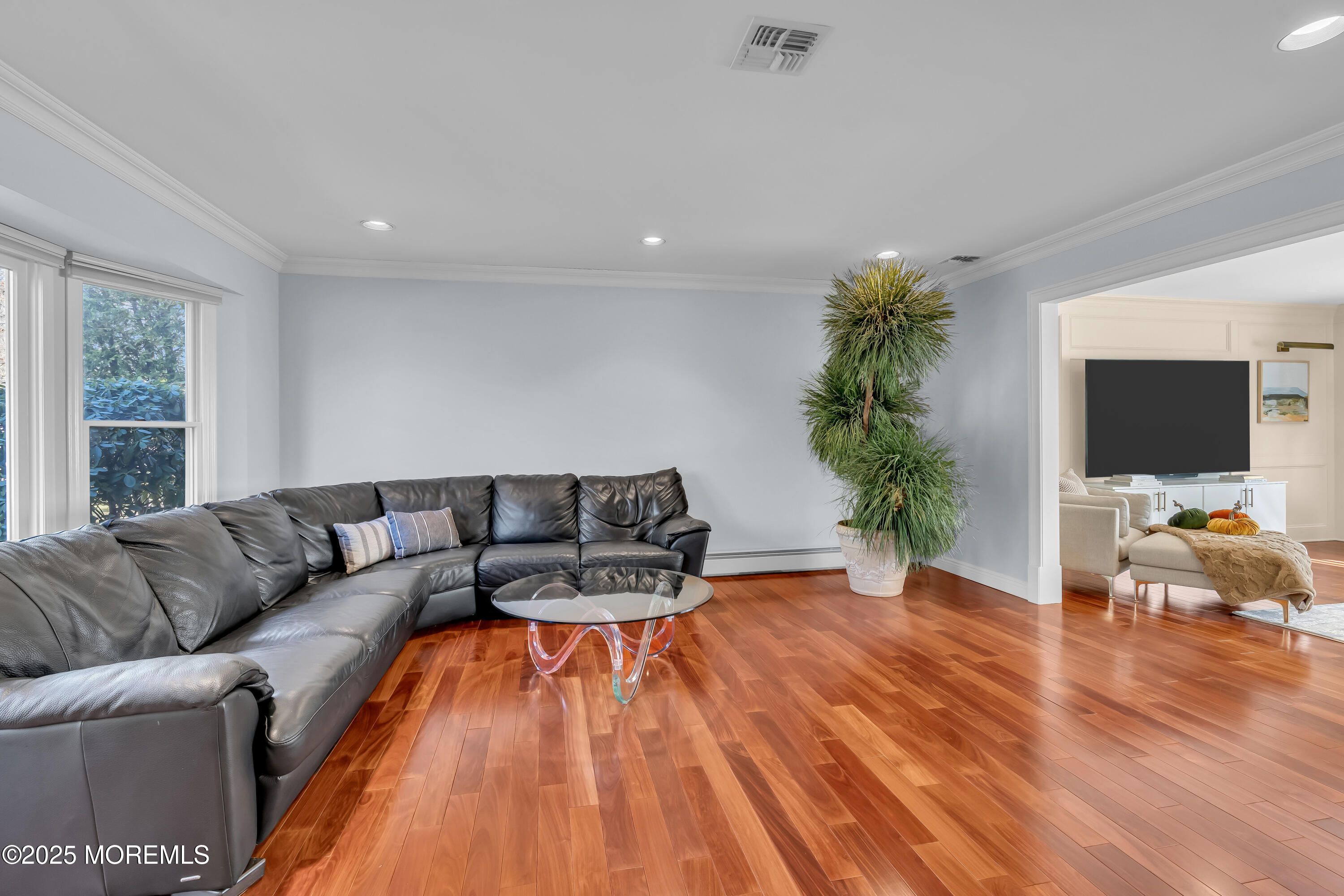 47 Oxford Road, Manalapan, New Jersey image 10